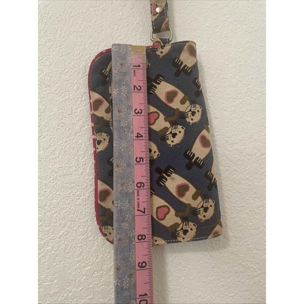 Bungalow 360 Canvas Wristlet Clutch Wallet Handbag Bag Travel Beaver Print Clean - Picture 3 of 11